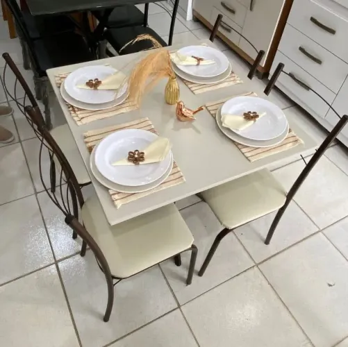 Mesa de mármore 75x75 de $600 vendo por $510