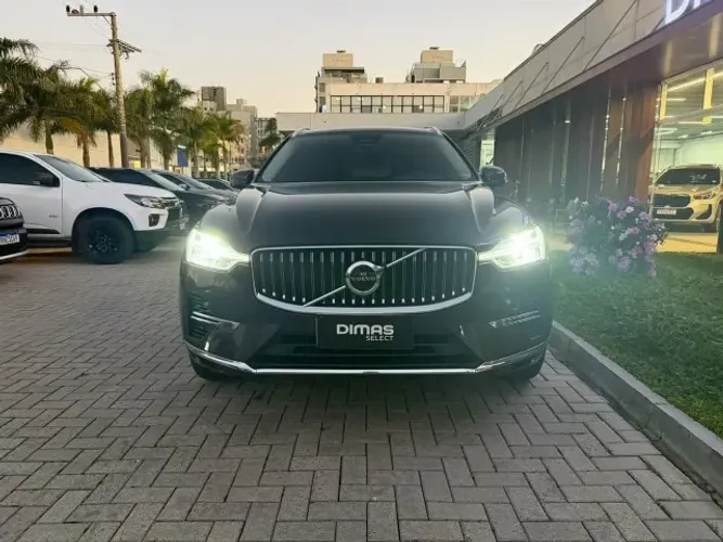 Volvo XC-60 T-8 Plus 2.0 AWD (híbrido) 2024