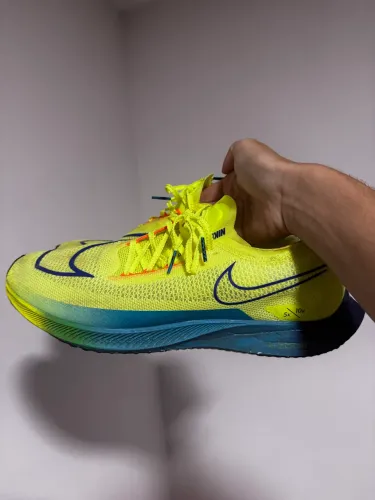 Tênis Nike zoomx streakfly n44