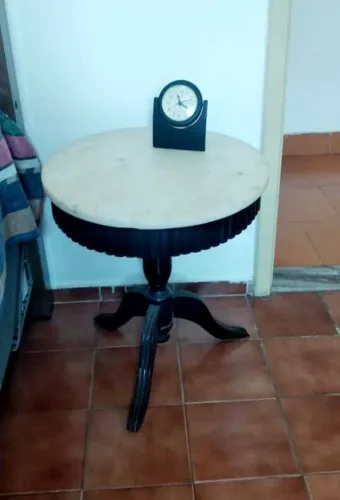 Cabeceira de madeira e mármore