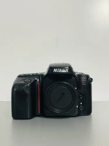 Nikon N50 analógica 