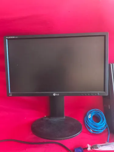 Computador DEL  com monitor 