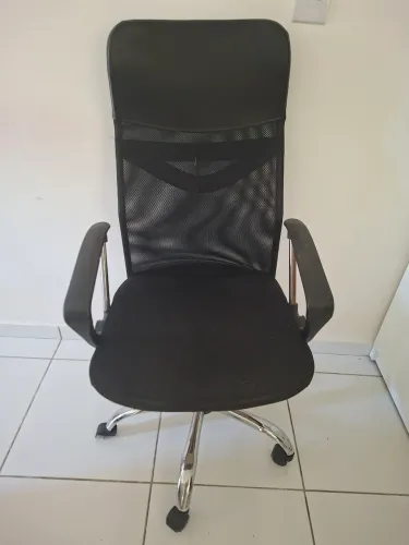 Vendo 01 (uma) cadeira giratória para homeoffice