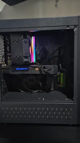 PC Gamer - Ryzen 5 4500 + GTX 1650 4GB + 16GB RAM RGB