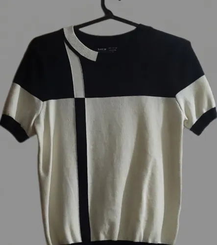 Blusa cardigan, preto e champanhe, confortável, elegante, nova