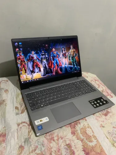 Notebook Lenovo Intel / Wi-Fi 5G Tela de 15 Polegadas