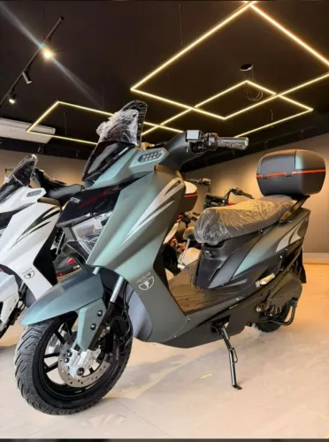 Scooter Elétrica Cytron Veloster 1000W 