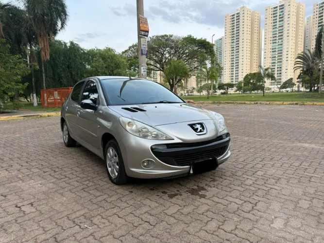 Peugeot 207 XR Sport 1.4 Flex 8V 5P 2010