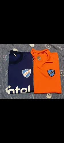 2 camisetas de time tamanho G por 80 reais 