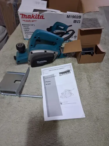 Vendo plaina elétrica Makita 580w 127 volts