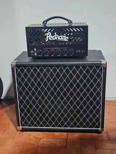 Amplificador Pedrone VX15 valvulado