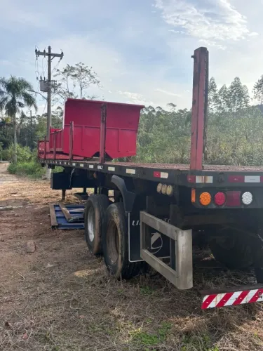 CARRETA GRANELEIRA CONTAINER SR/LIBRELATO SAC 3E