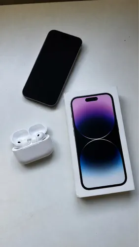 iPhone 14pro roxo + AirPods Pro 3ª geração 