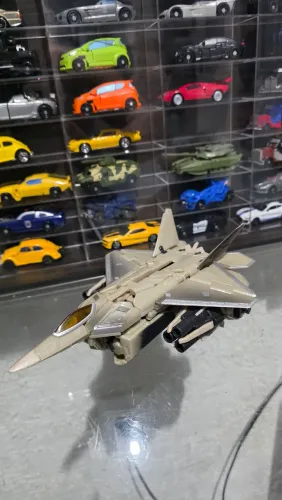 Transformers Voyager Starscream 2007