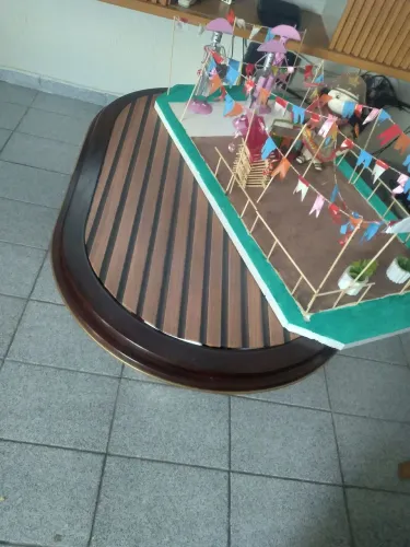 Vendo centro lindo  aceito cartão 