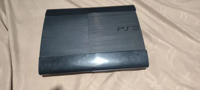 Ps3 slim destravado com dois controles e vários jogos e lojas