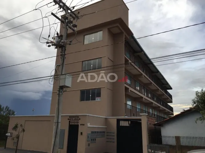 Prédio residencial e comercial em Jataí , locado com renda certa para universitários de me