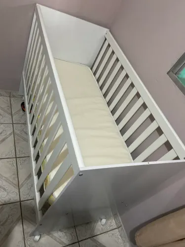 berço em estado de novo, com colchão