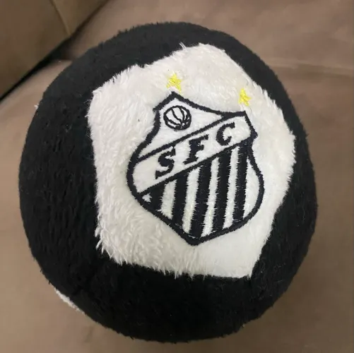 Bola de pelúcia do Santos