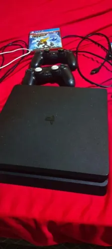 Vendo PS4 na caixa