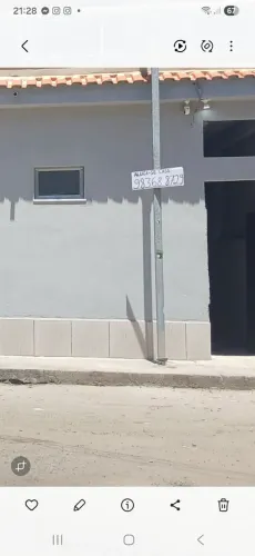 Alugo casa tem 1quarto sala cozinha banheiro área de serviço