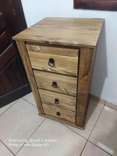 Criado Mudo com 4 gavetas