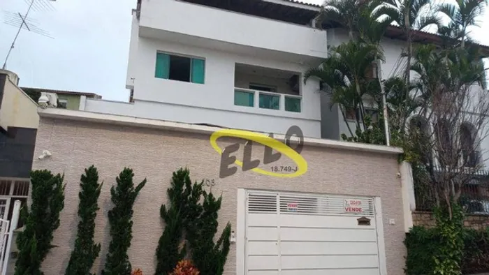 Casa ZN com 4 suítes amplas e piscina, em Bairro nobre da Zona Norte!