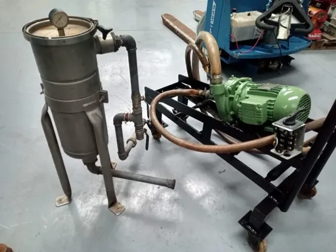 Conjunto motobomba Trifasica 2 cv com filtro inox maca texius