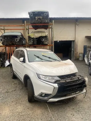 Sucata outlander 2016