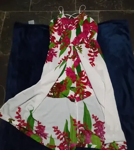 Vestido seminovo 