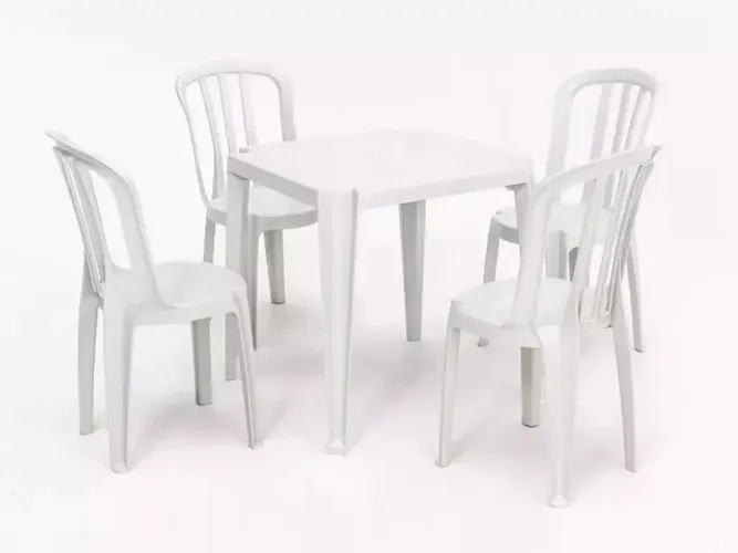 10 mesa plásticas com 4 cadeiras cada(40) cadeiras.