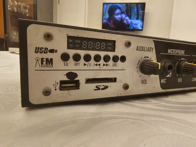 Aparelho de Som USB/SD/FM com Entrada para Microfone