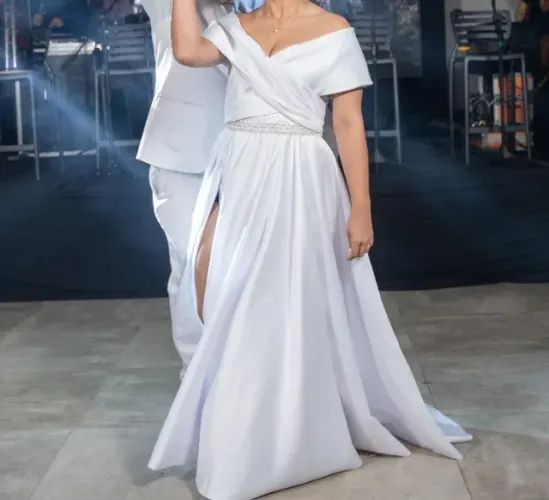 Vestido de noiva minimalista
