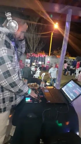 Dj Som Luz Maquina de Fumaça Karaoke Telao