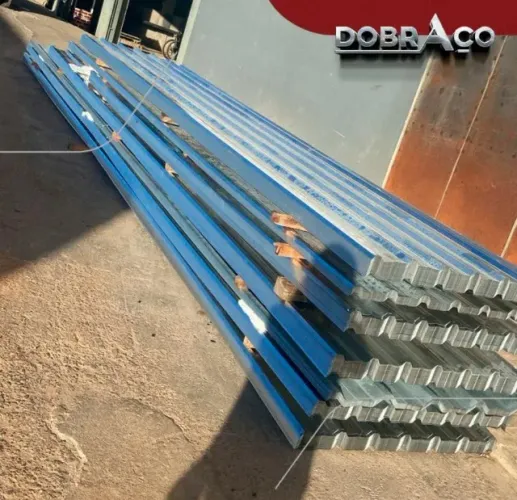 Telhas de zinco / Metálica / TAPUME