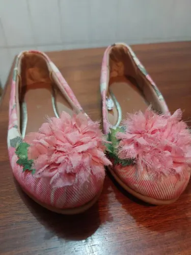 Sapatilhas Femininas Rosa com Flores - Tamanho 29