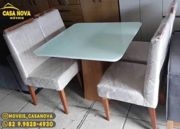 Mesa com 4 Cadeiras 