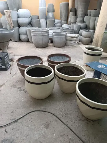 Vasos de fibra com cimento 