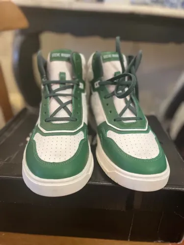 Tênis Steve Madden em couro legítimo 40