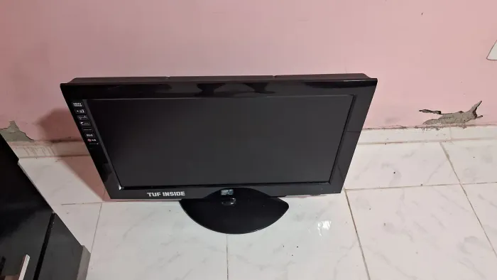 TV Monitor LG 32 polegadas com defeito 