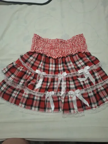 Saia xadrez com laços e detalhes em renda
