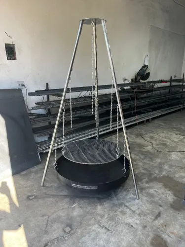 Churrasqueira Tripé 