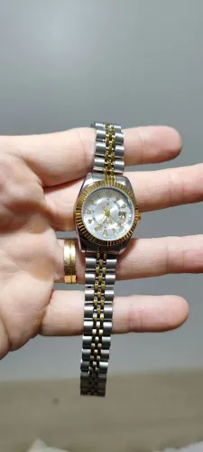Relógio Dourado e Prata feminino