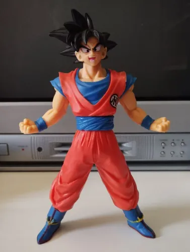 ART figures goku