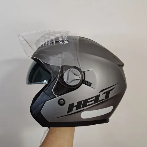 Capacete Helt aberto com óculos 