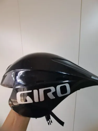 Capacete giro 