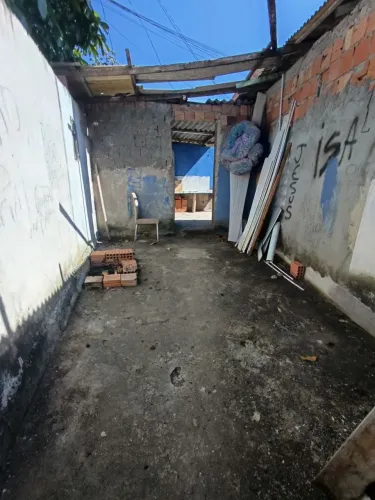 //Casa em Petrópolis - 2 Qrts 