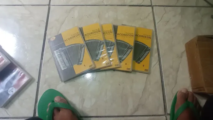 Curso de Acordeon - Coleção Completa (DVDs)