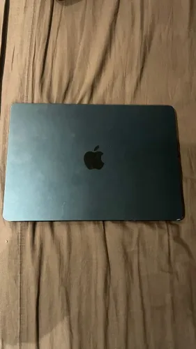 Macbook M2 256GB, 86% de bateria (377 ciclos), com NF