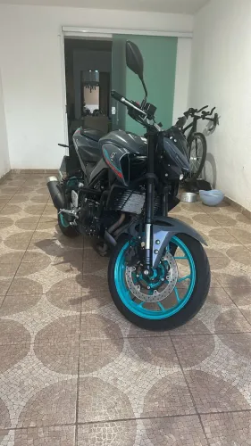 Moto - MT03